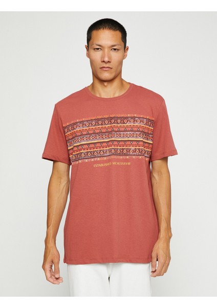 Basic Tişört Bisiklet Yaka Etnik Baskılı Kısa Kollu modelleri