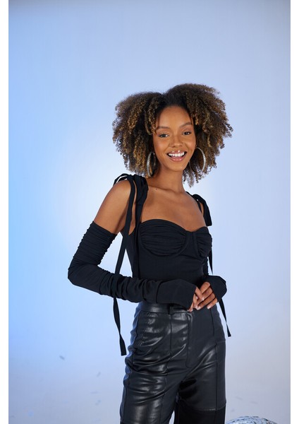 Çıkarılabilir Kollu Fiyonk Bağlamalı Çıtçıtlı Ribbon Bodysuit Siyah modelleri