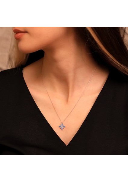 925 Ayar Gümüş Aquamarine Taşlı Kamelya Çiçeği Kolye modelleri