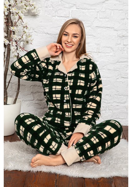 Desenli Tam Peluş Kışlık Yılbaşı Kadın Pijama Takımı