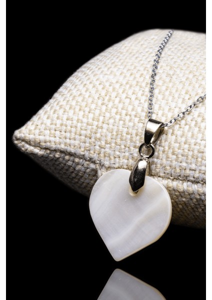 Sertifikalı Kalp Kesim Doğal Sedef Taşı Kolye