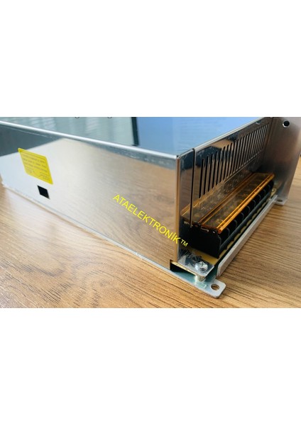 24Volt Ile Çalışan Motor Su Pompası Şerit LED Robur LED Bar Modül LED Adaptörü Trafo Tırafo 220 Volt Anahtarlı 110 Volt Giriş Voltaj Ile Çalışma Özelliği 24 Volt 25 Amper 600 Watt Fanlı