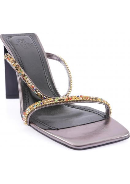 1300 Kadın Çift Bantlı Topuklu Terlik fiyatları