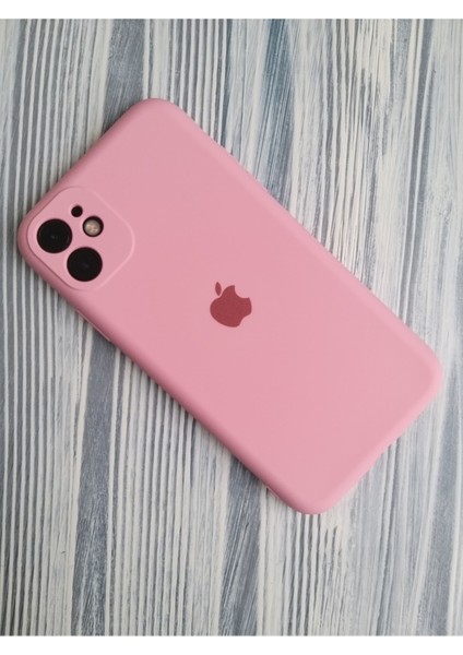 Apple iPhone 11 Uyumlu Kamera Korumalı Lansman Içi Kadife Silikon Logolu Telefon Kılıfı