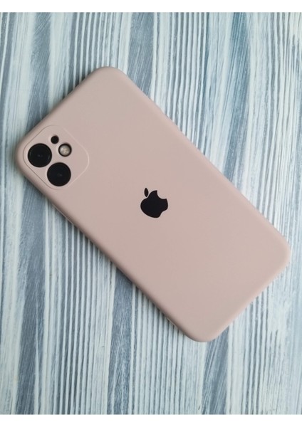 Apple iPhone 11 Uyumlu Kamera Korumalı Lansman Içi Kadife Silikon Logolu Telefon Kılıfı