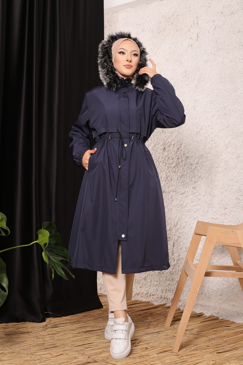 Vibeys Collection Siyah Içi Kürklü ve Su Geçirmez Büyük Beden Battal Kadın Kışlık Mont & Kaban
