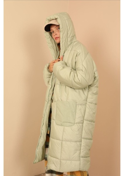 Kapitone Kumaş Uzun Kol Kalp Yaka Oversize/salaş Kadın Mont - Mint 4545545466