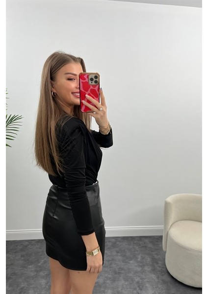 Kadın Deri Görünümlü Siyah Mini Zarf Etek modelleri