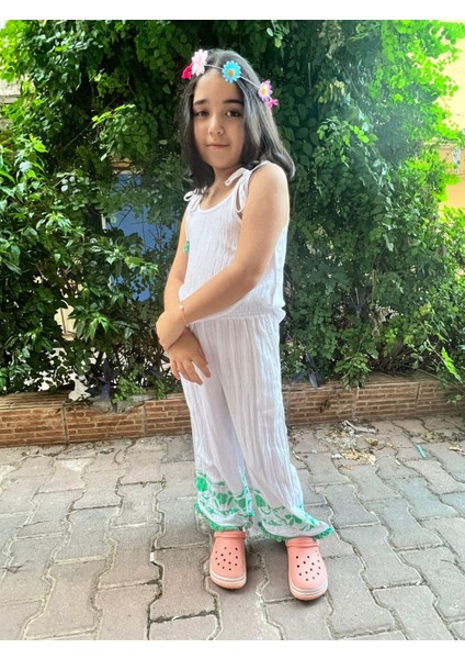 Kız Çocuk İkili Takım – İp Askılı Viskon Bluz ve Baskılı Bol Paça Pantolon