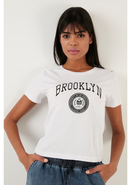 Brooklyn Baskılı Bisiklet Yaka Dar Kesim T Shirt Bayan T Shirt 5864581 modelleri