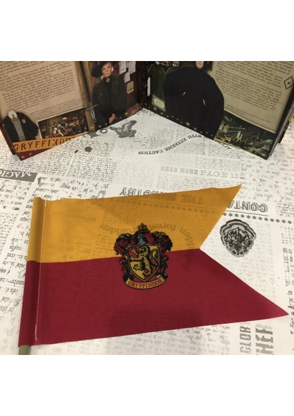 Sihir Dükkanı Gryffindor El Flaması Özel Kesim