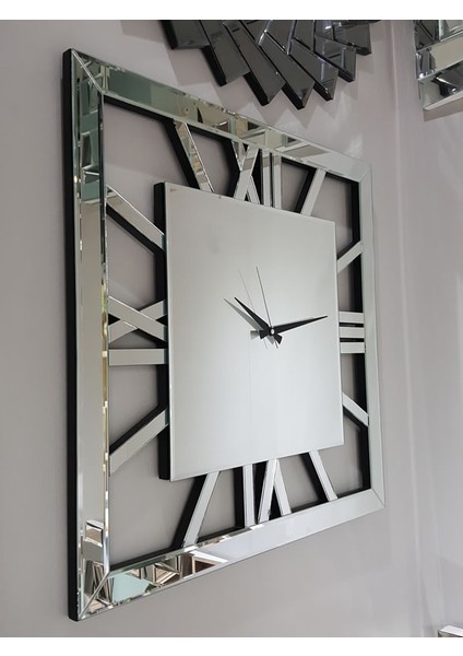 Square Silver Model Gümüş Renk 70 Cm x 70 Cm Dekoratif Aynalı Duvar Saati
