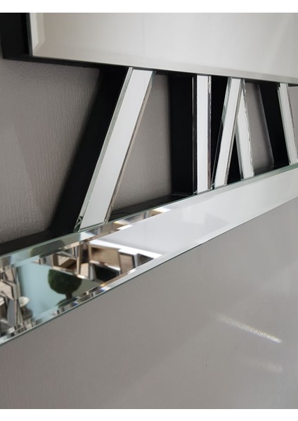 Square Silver Model Gümüş Renk 70 Cm x 70 Cm Dekoratif Aynalı Duvar Saati