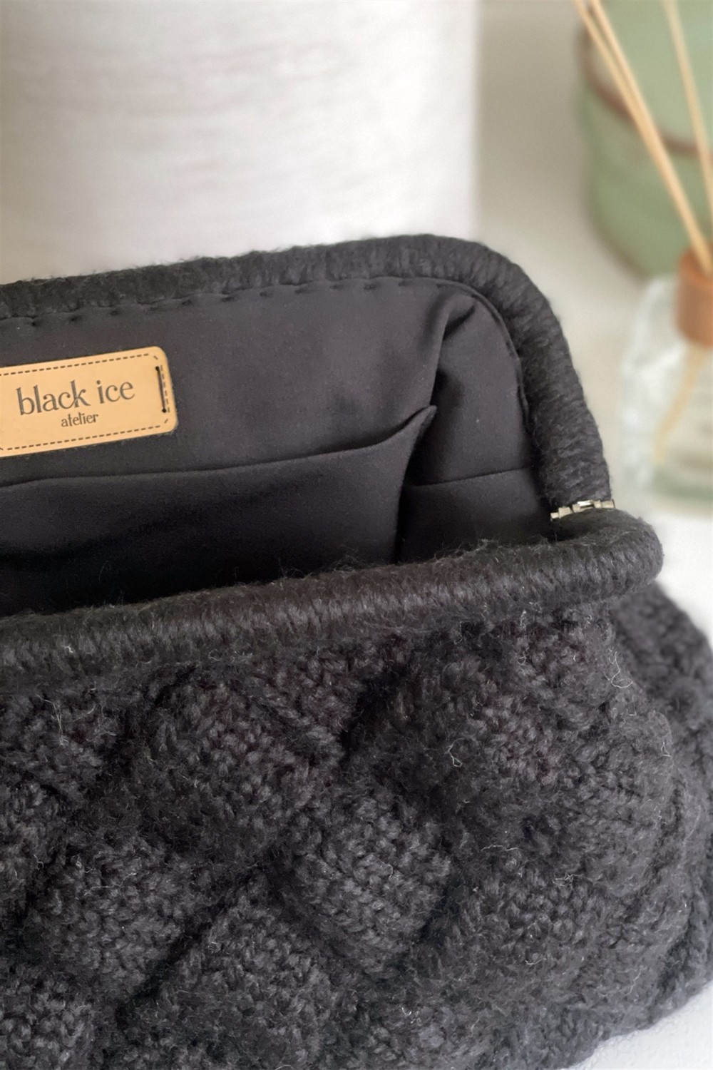 black ice ateiler El Yapımı Siyah Diamond Yün Örgü El Çantası görsel 4