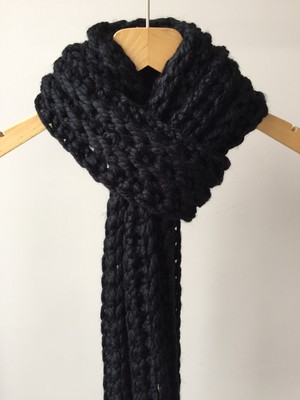 Mora Knit El Örgüsü Yünlü Siyah Unisex Atkı