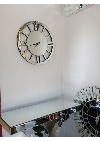 Circle Roma Silver Model Gümüş Renk 60 Cm Dekoratif Aynalı Duvar Saati indirimleri
