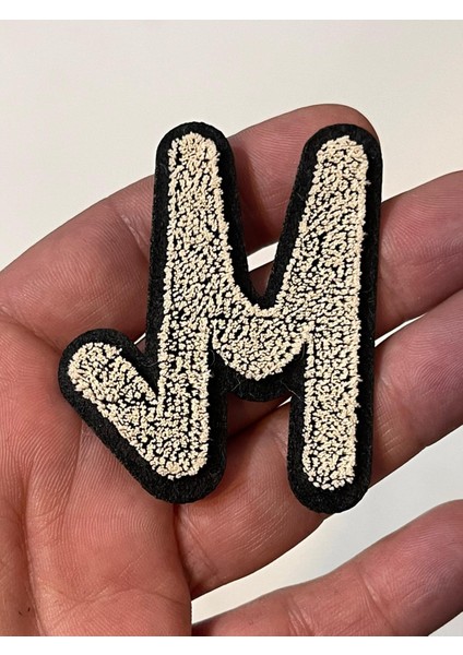 5x4 cm Ütü Ile Yapışan M Harfi Kabartma Aplike Aarma Yama