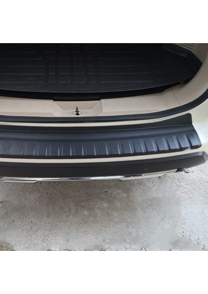 Nissan X-Trail Arka Tampon Eşiği Mat Siyah 2017-2021 Arası Uyumlu modelleri