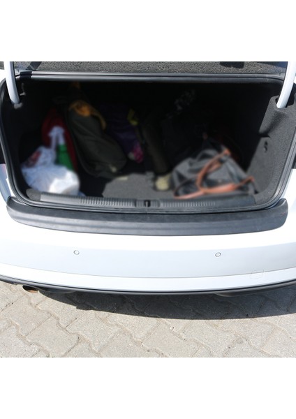 Audi A3 Arka Tampon Eşiği Mat Siyah 2017-2020 Arası Uyumlu fırsatları