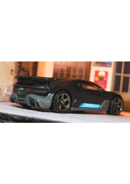 Koleksiyon Metal Model Araba 2018 Bugatti Divo