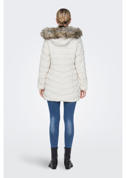 Kadın Mont Ekru 15183994 Onlnewellan Quilted Hood Fur Coat