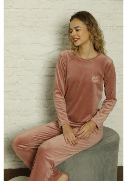 Kadife Ipeksi Kadife Pijama Takımı modelleri