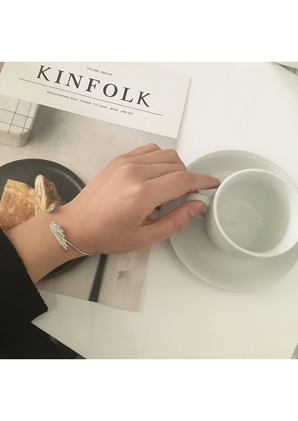 Melek Kanadı Angle Kelepçe Ahşap Kutu İçerisinde Bileklik