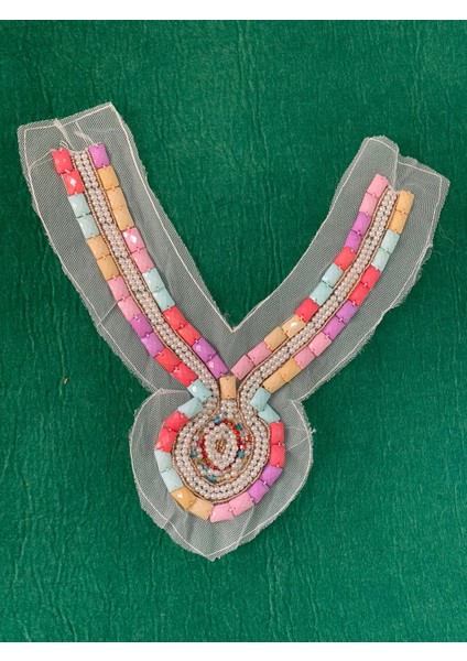 20X24 cm Inci ve Renkli Taşlarda Işlenmiş Yaka Kıyafet Aksesuarı