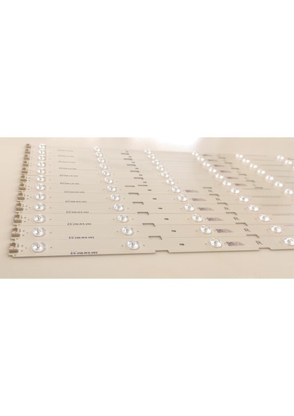 Grundıg 49 Cle 6645 Al LED Bar Takım Kore Üretimi