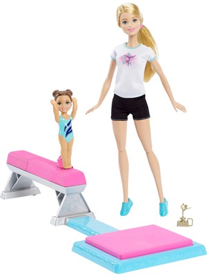 Barbie Jimnastik Oyun Seti , Denge Tahtasi ve iki Bebek DMC37