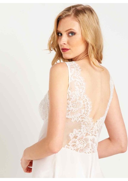 71770 Püsküllü Dantelli Krep Uzun Gecelik Ekru fiyatları