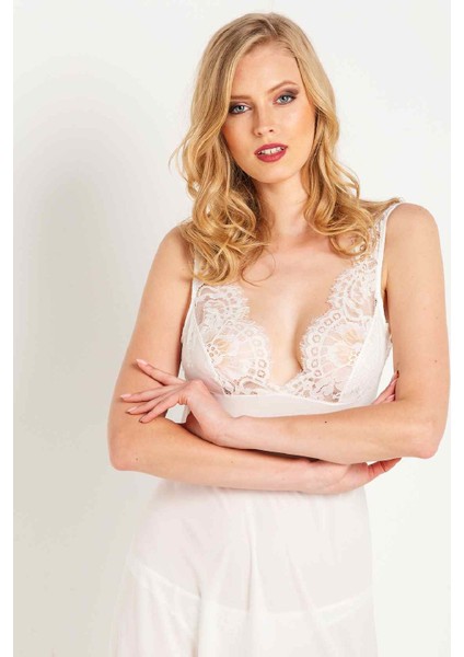 71770 Püsküllü Dantelli Krep Uzun Gecelik Ekru modelleri