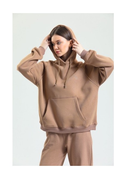 Kapüşonlu Nakış Detaylı Sweatshirt