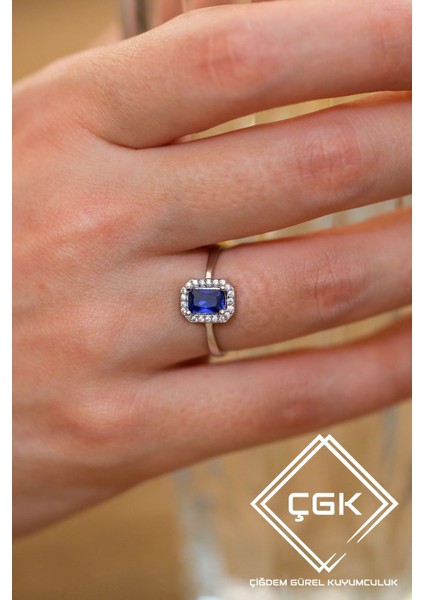 Sevgililer Günü Lacivert Baget Tektaş Altın Yüzük CGKYZK0071