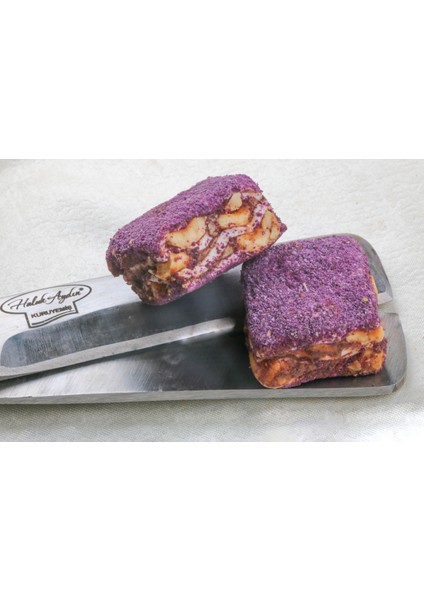 Baklava Çikolatalı Fındıklı Mor Velvet Kaplı 735 Gr modelleri