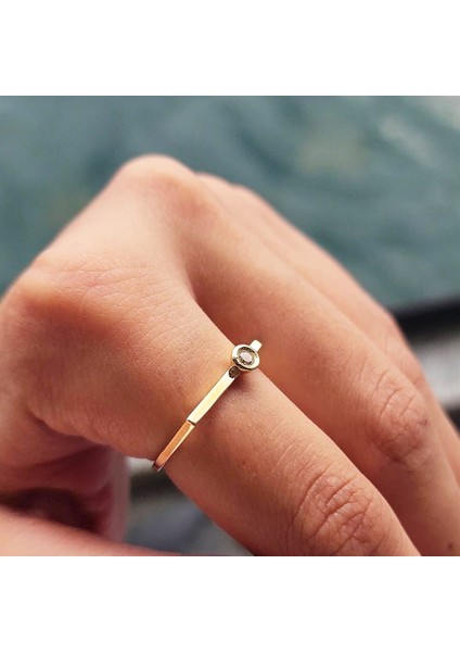 Gümüş Yüzük - Ufuk Çizgisi Şans Totemi İnce Minimal 0,20 Karat Zultanit Taşlı 925 Ayar Gümüş Yüzük modelleri