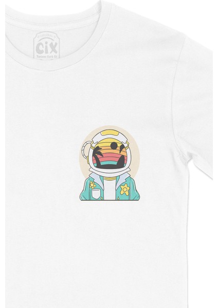 Astronot Uzayda Cep Logo Tasarımlı Beyaz Tişört fiyatları