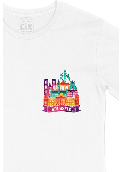 Renkli Brüksel Illüstrasyon Cep Logo Tasarımlı Beyaz Tişört fiyatları