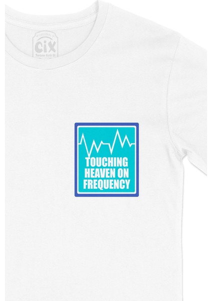 Touching Heaven On Frequecy Cep Logo Tasarımlı Beyaz Tişört fiyatları