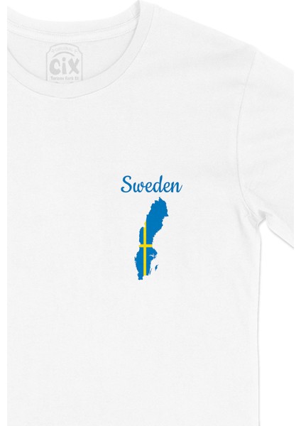 Isveç Haritalı ve Bayraklı Cep Logo Tasarımlı Beyaz Tişört fiyatları