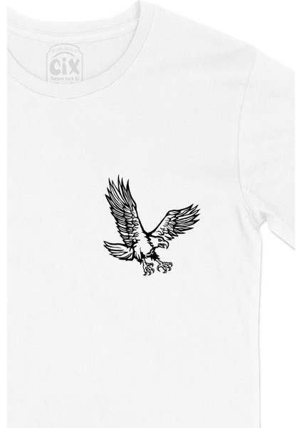 Siyah Beyaz Uçan Kartal Cep Logo Tasarımlı Beyaz Tişört fiyatları