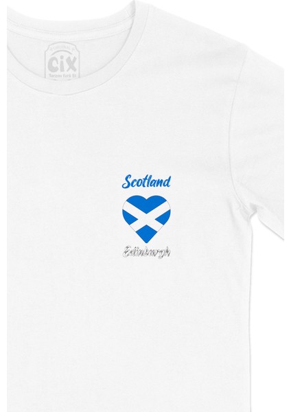 Edinburgh Iskoçya Bayraklı Kalpli Cep Logo Tasarımlı Beyaz Tişört