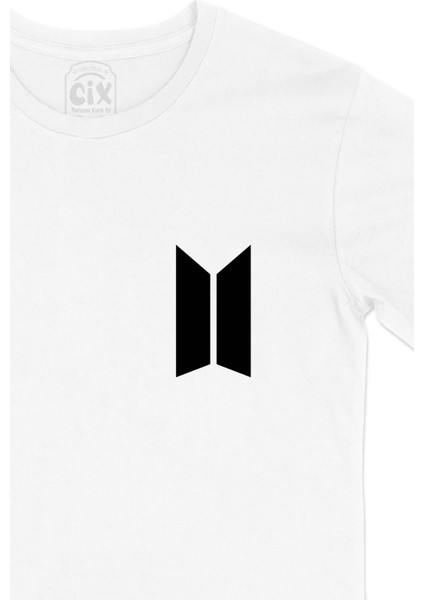 Bts Büyük Logolu Cep Logo Tasarımlı Beyaz Tişört