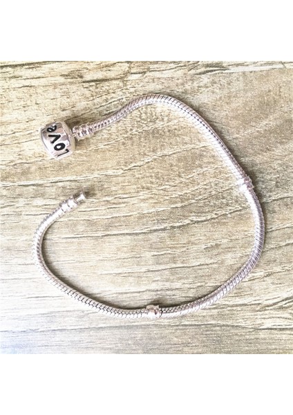Charm Uyumlu Yılan Bileklik, Love Klips, Ahşap Kutu Içerisinde+ 1 Adet Charm