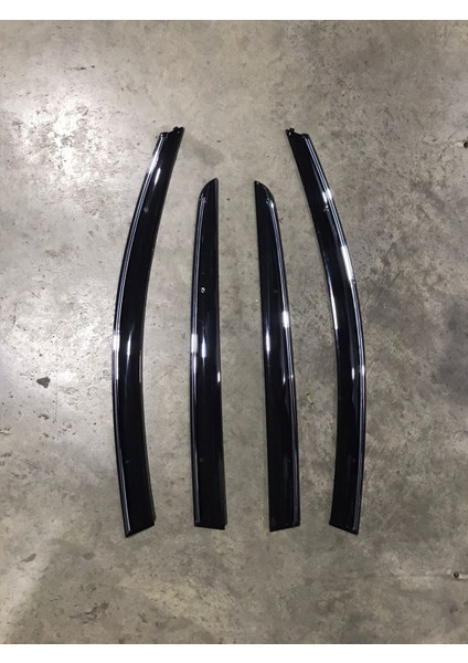 Volkswagen Golf 6 2009-2013 Kromlu Cam Rüzgarlığı