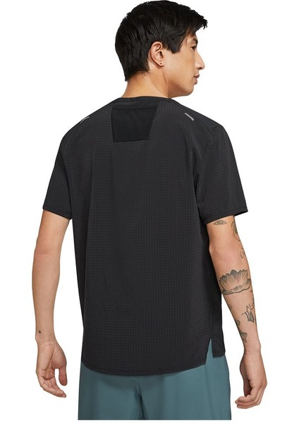 Dri-Fıt Rise 365 Kısa Kollu Erkek Arazi Koşu Spor Siyah Tişört Running T-Shirt DN4482-010 fırsatları