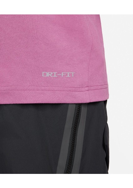 Sportswear Dri Fit Grafikli Mor Bol Kesim Erkek T-Shirt DV1128-507 fırsatları