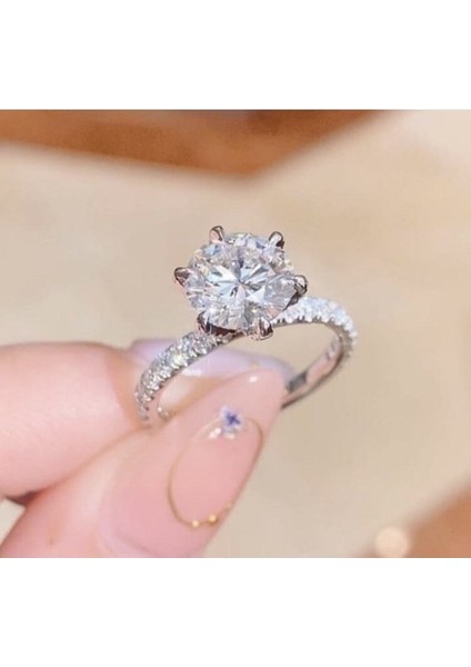 Pırlanta Efekli Tektaş Yüzük