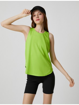 Koton Spor Atlet Yuvarlak Yaka Kolsuz Yanları Yırtmaç Detaylı