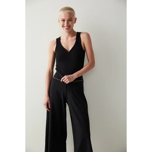 Tel Yaka Detaylı Bodysuit
